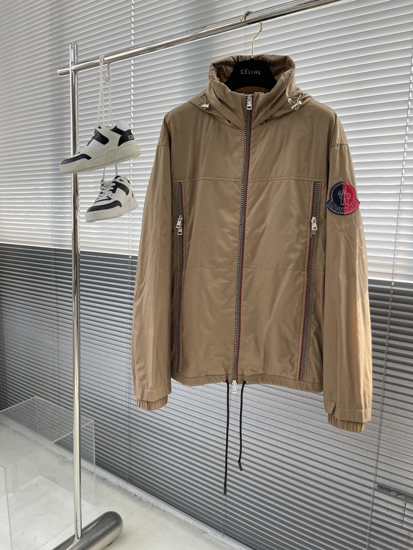 몽클 컬러포인트 자켓