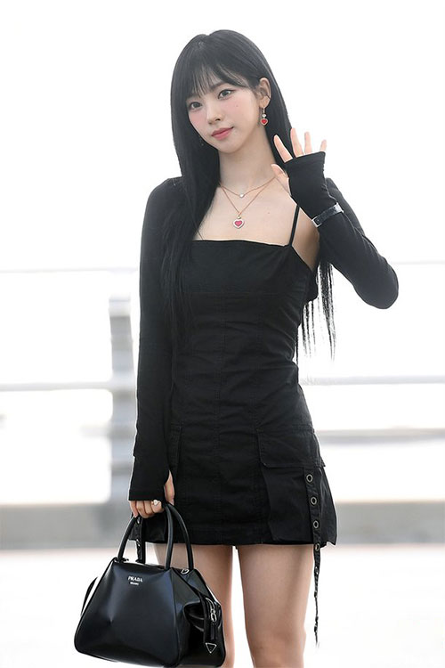 [에스파 카리나] PRADA 프라다 슈퍼노바 스몰 블랙 토트백