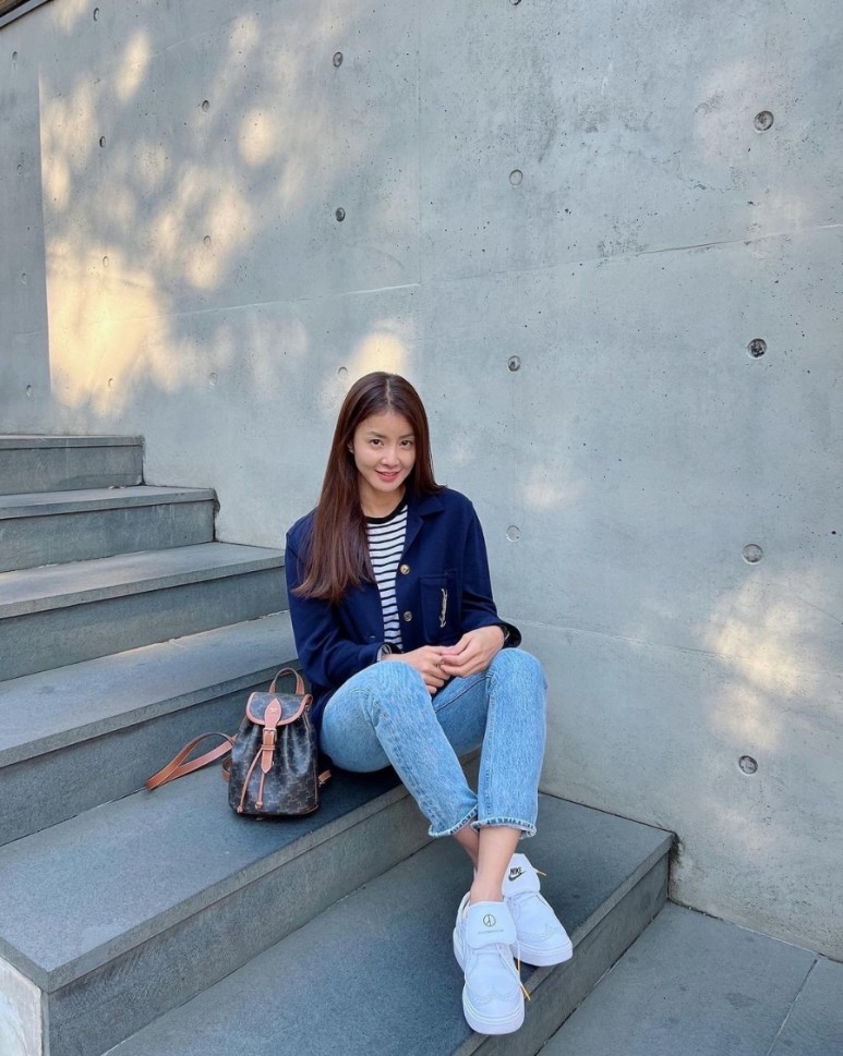 [배우 이시영] CELINE 셀린느 트리옹프 미니 폴코 백팩