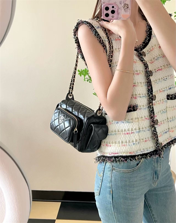 CHANEL 샤넬 스몰 카메라 케이스백 AS5220 2024/신상