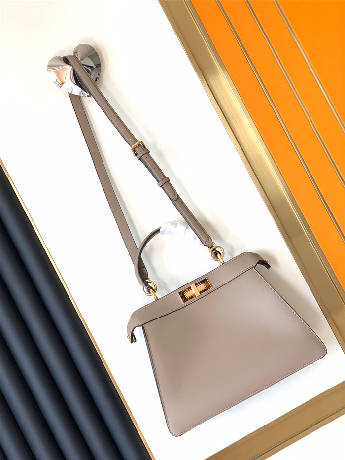 Fendi 펜디 아이코닉 피카푸 아이씨유 스몰백 33.5CM F8321