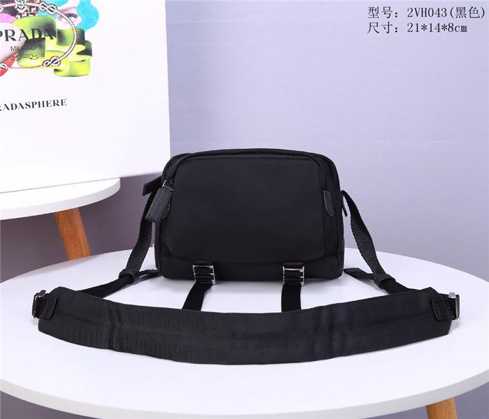 프라다 숄더백 2VH043 신상