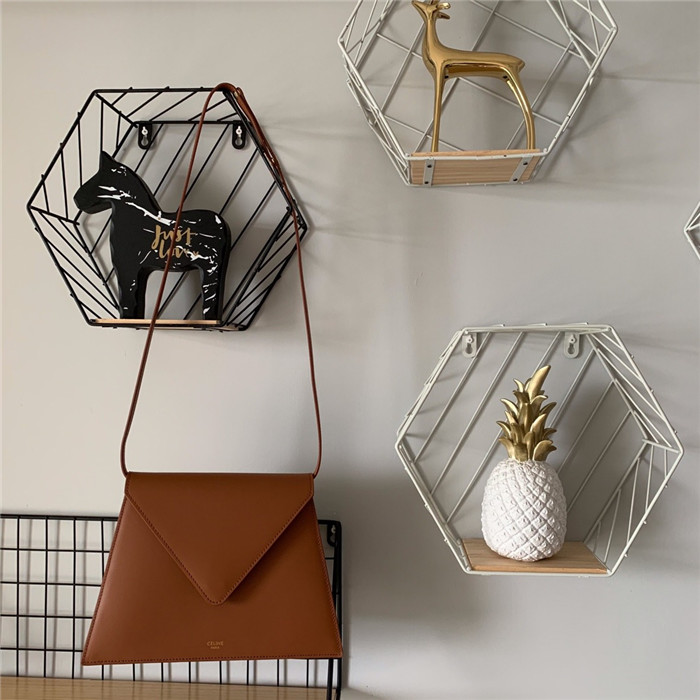 셀린느 트라이앵글백 C339471-2