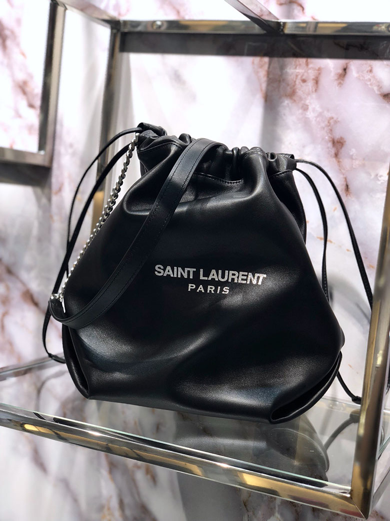 생로랑 숄더백 신상 Y63620