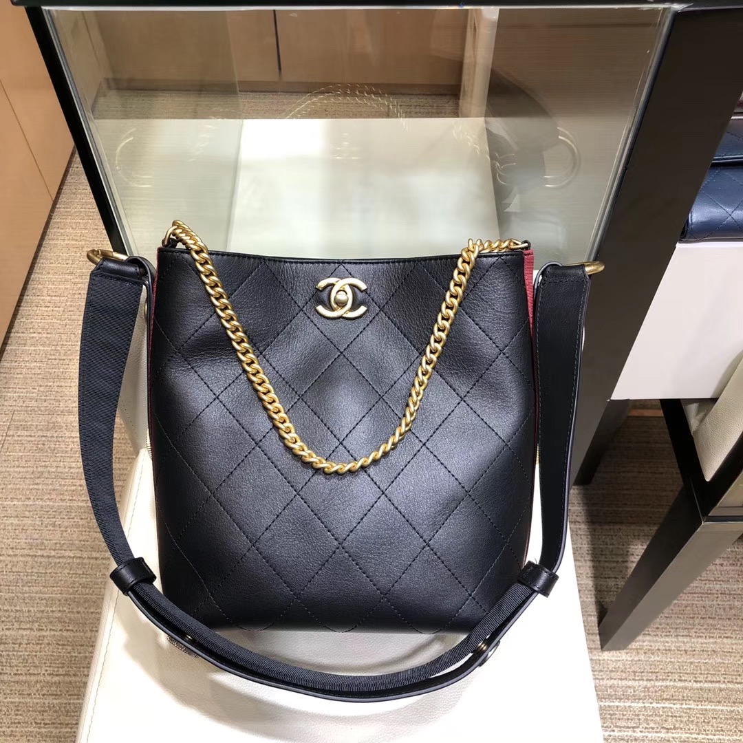 샤넬 최신상 투웨이 호보백 AS57573