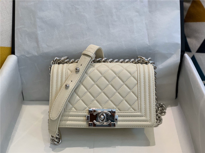 샤넬  보이백 20CM  AS67085-3 신상