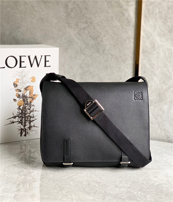 Loewe 로에베 남성용 메신져백 L691010