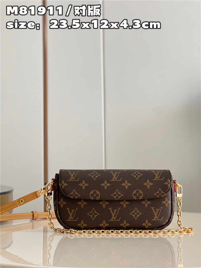 LOUIS VUITTON  루이비통 월릿 온 체인 아이비 M81911