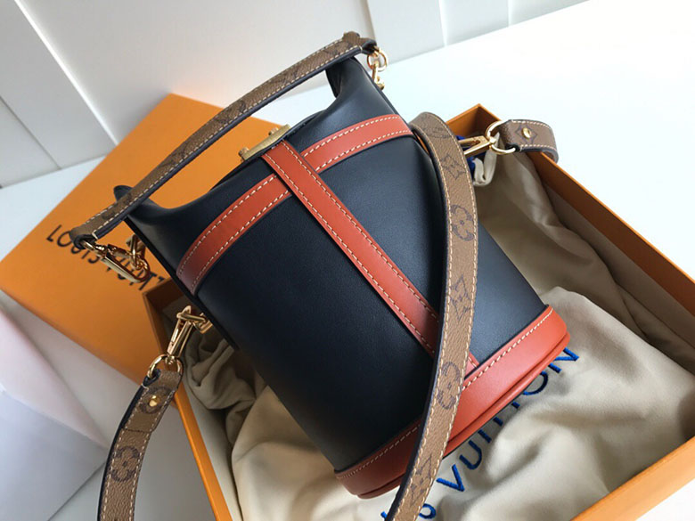 루이비통 봄신상 M53842