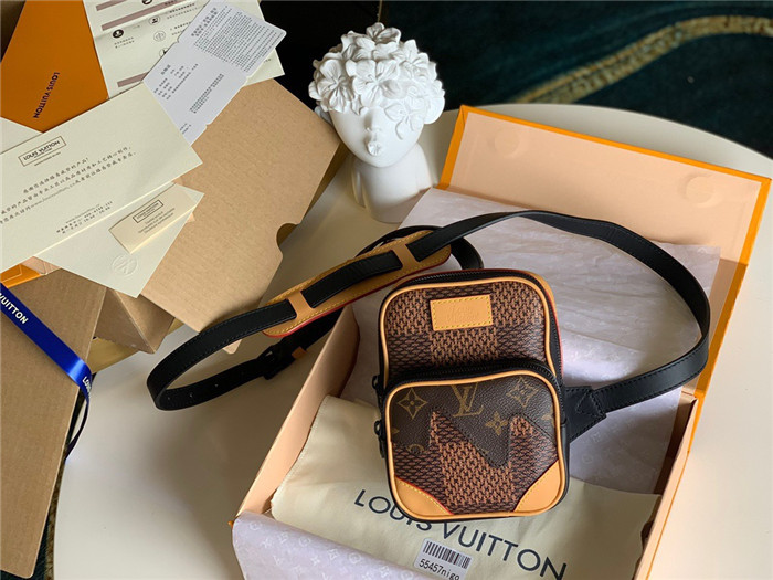 루이비통 NIGO 콜라보 힙색 M55457 2020/신상