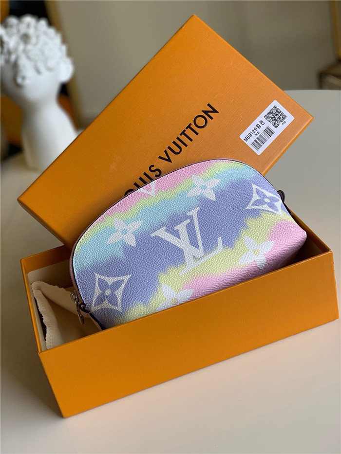 루이비통 에스칼 포쉐트 코스메티크 파우치 M69139 2020/신상