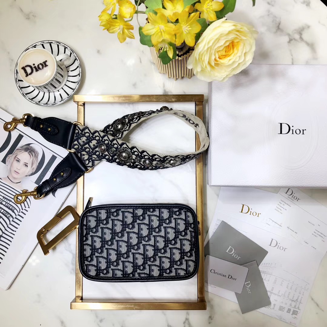 디올 캔버스 카메라백 블랙톤 CAMERA BAG 22CM