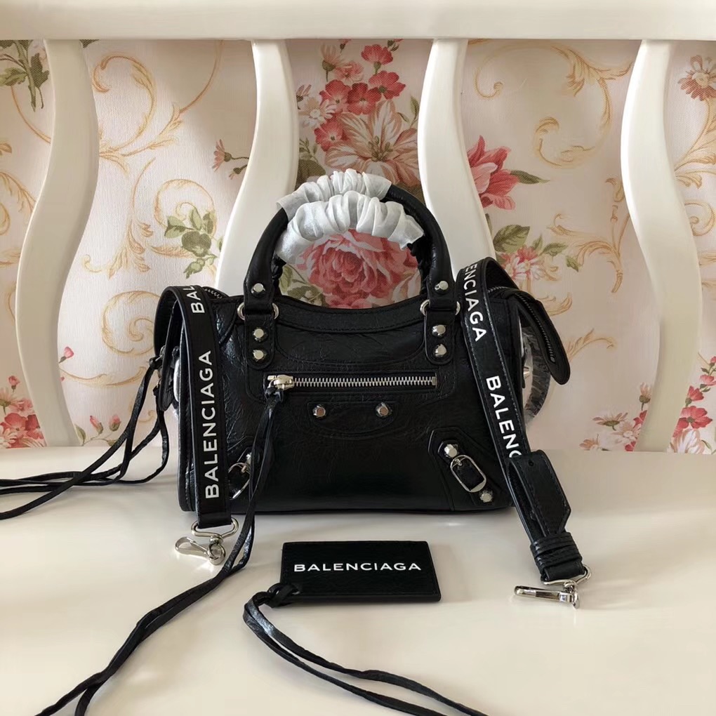  BALENCIAGA 발렌시아가 클래식 실버 시티 CLASSIC SLIVER MINI CITY 803B 24CM