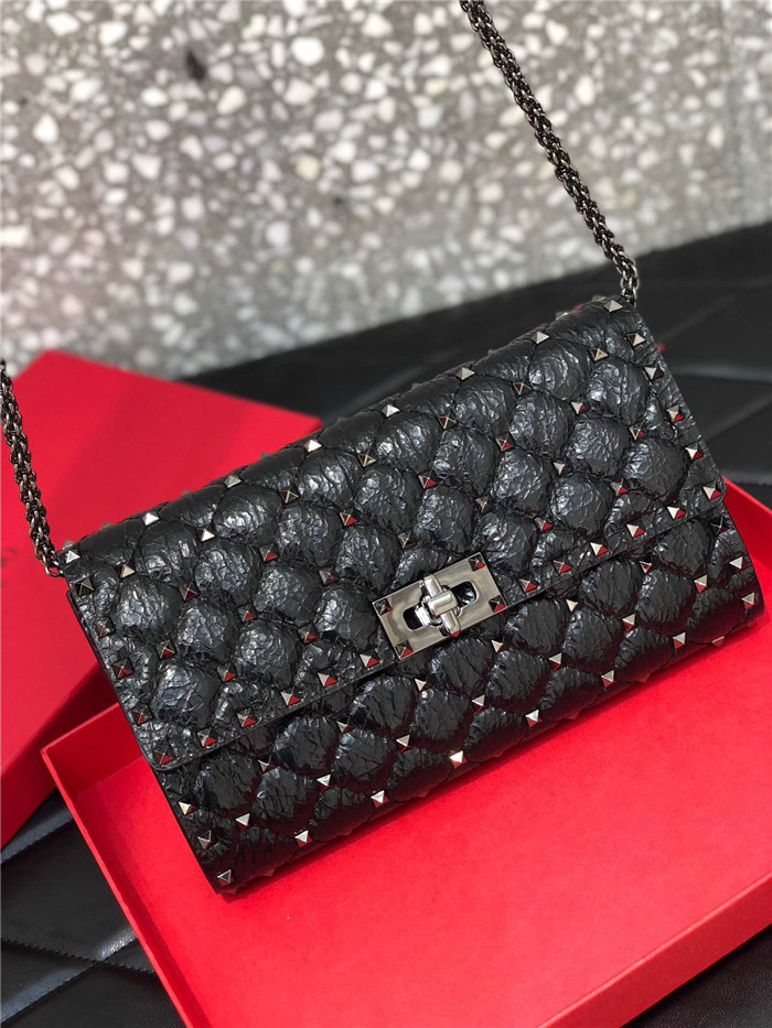 발렌티노 락스터드 체인 숄더백 B0137-1