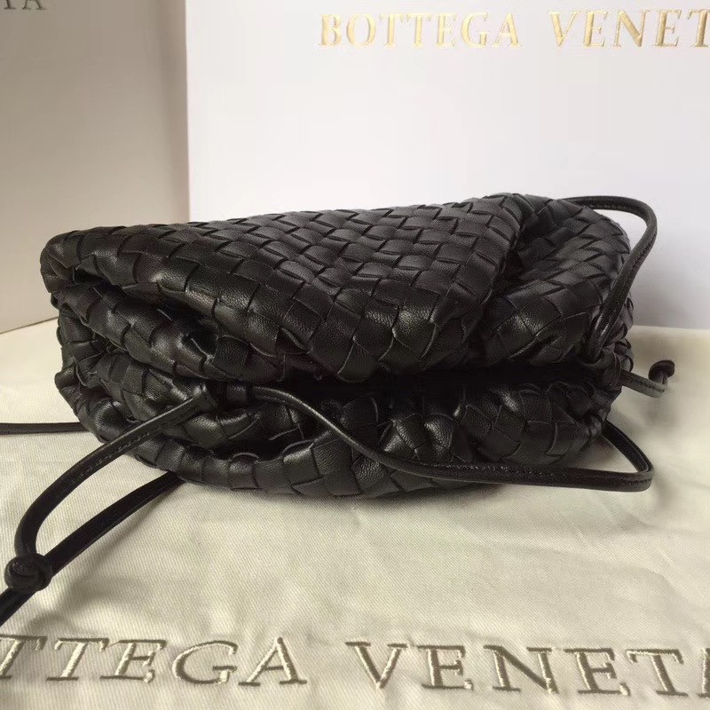 Bottega Veneta 보테가 베네타 만두백