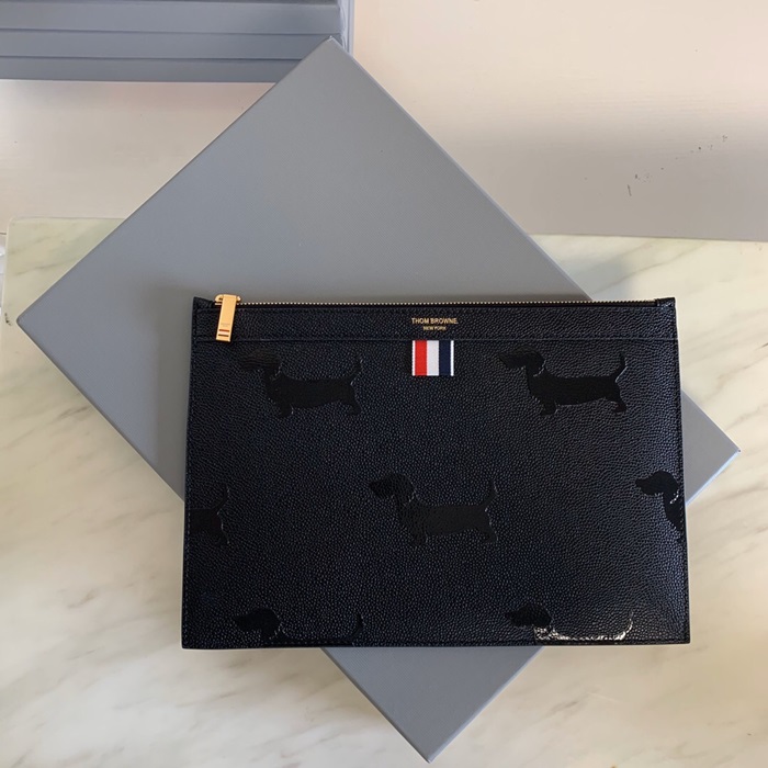 Thom Browne 2020 Leather Clutch Bag ,30/33cm - 톰브라운 2020 레더 남여공용 클러치백 THOB0087,30/33cm,블랙