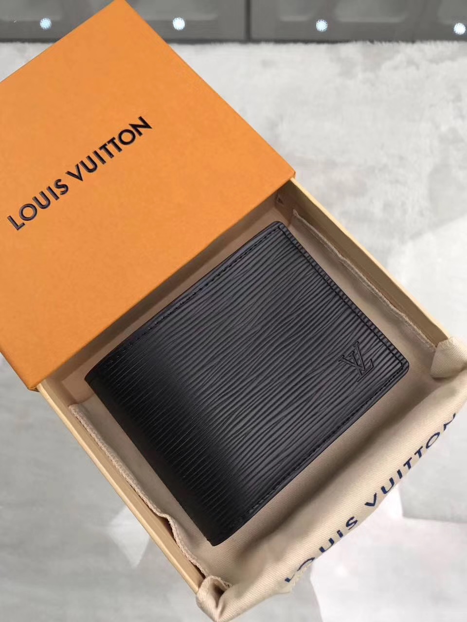  Louis Vuitton 루이비통 반지갑  M60662