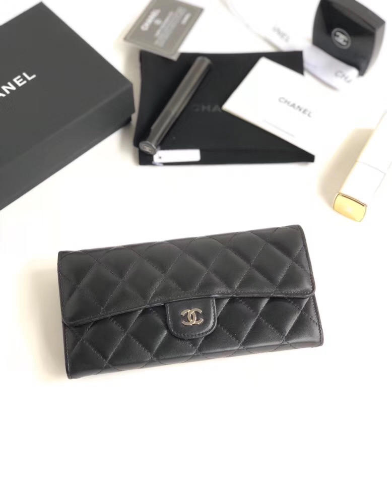 샤넬 장지갑 은장 AS5009