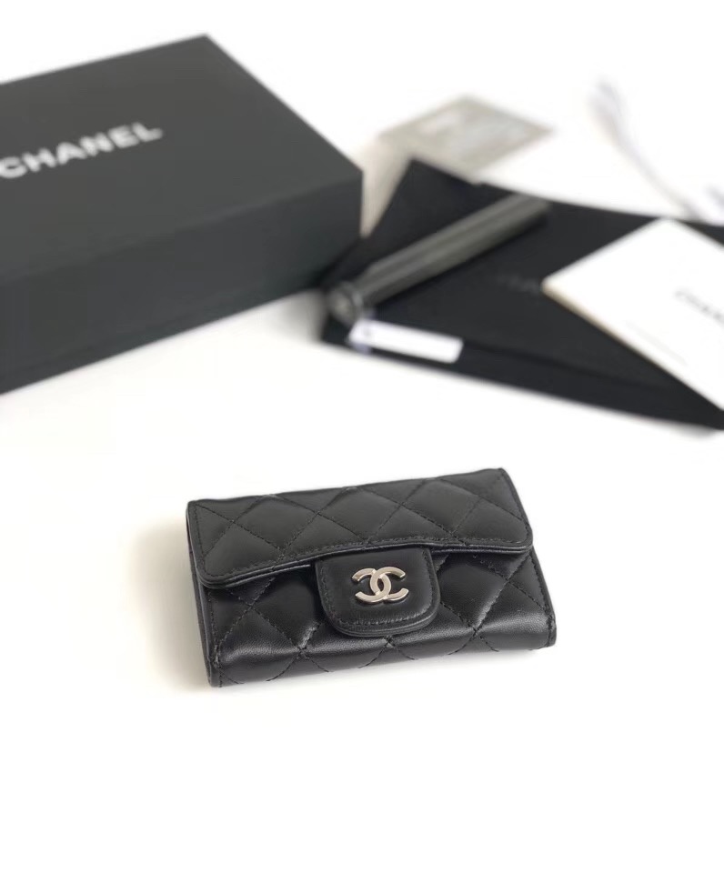 CHANEL 샤넬 카드지갑 램스킨 은장 A80799
