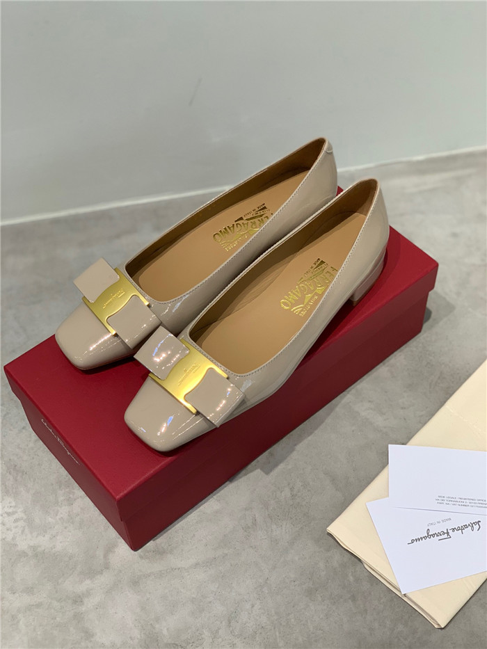 FERRAGAMO 페레가모 여성용 단화 F43909