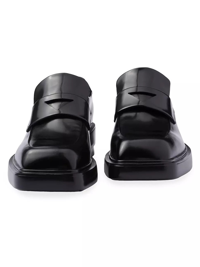 Prada  프라다 여성 블랙 로퍼