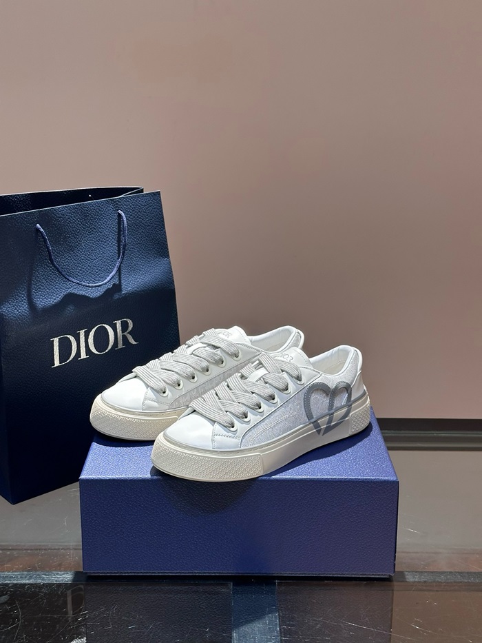 20250101214004/20241029151450_cde7582ef1faf2c8cf02bbbd4c1620c7_mozm.jpg Array