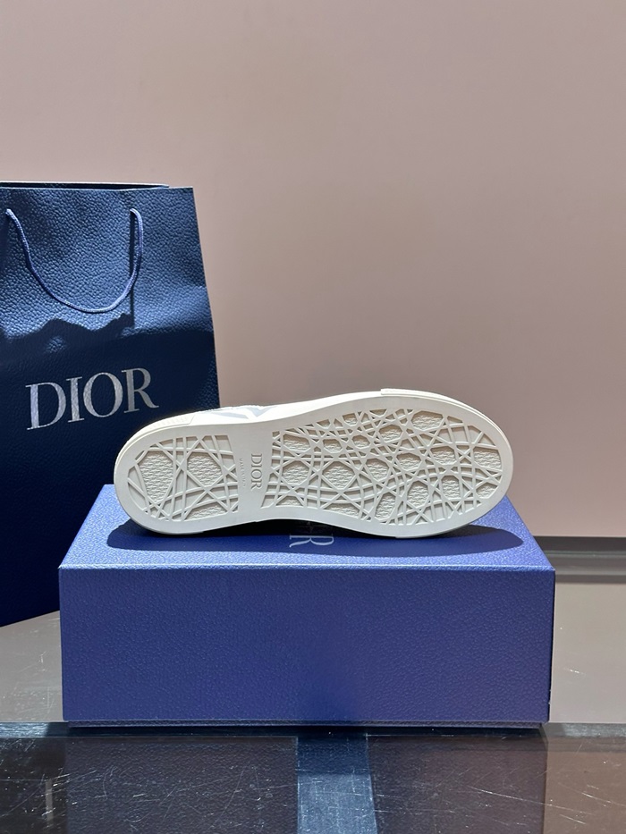 20250101214004/20241029151456_cde7582ef1faf2c8cf02bbbd4c1620c7_wjgz.jpg Array