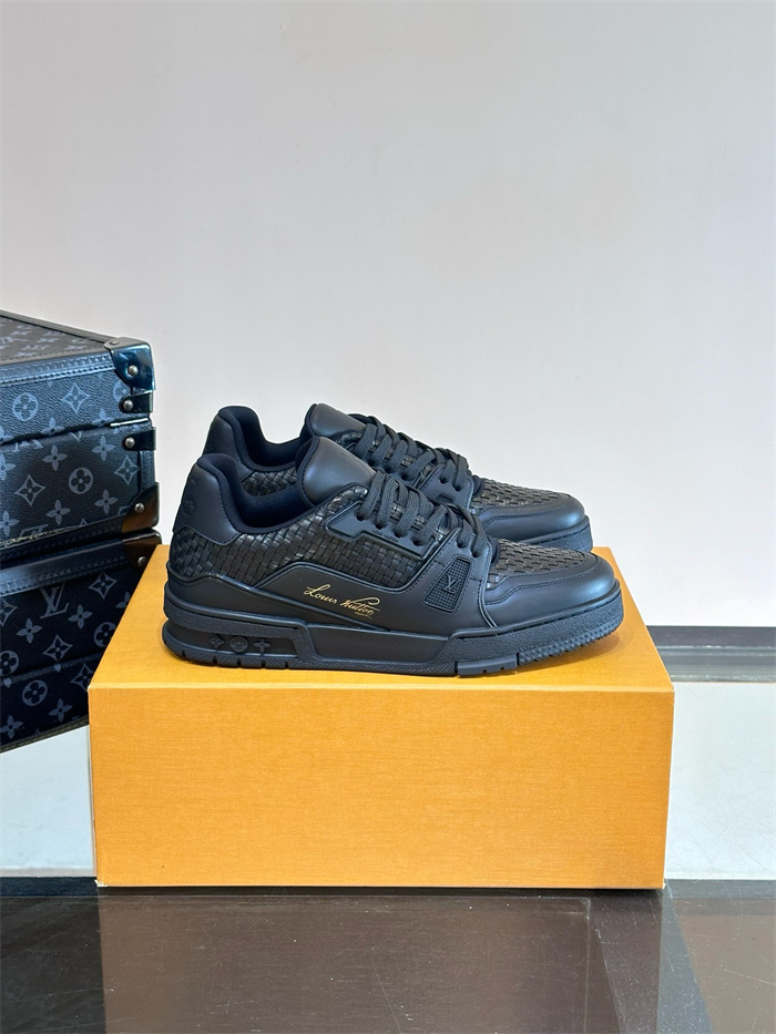 LOUIS VUITTON 루이비통 남성용 스니커즈 L96430-2 2024/신상