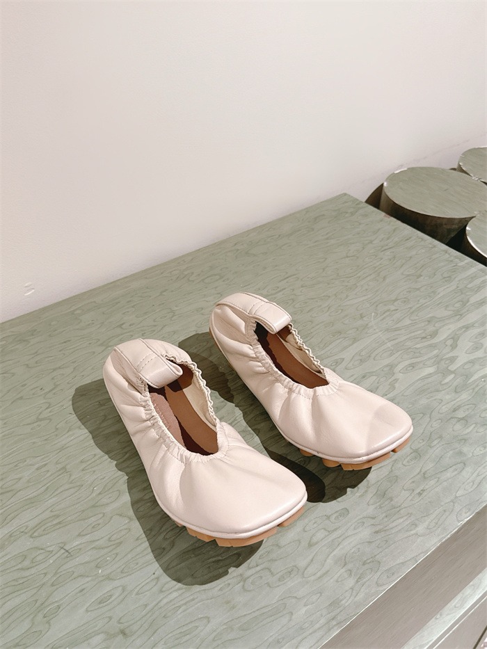 20250101214004/20241107163938_2f3dc3536cb1b0fdb33d7a3ef466788c_b5tg.jpg Array