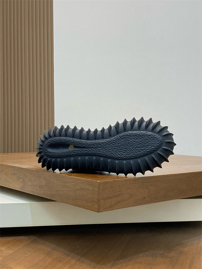 20250101214004/20241107171216_2f3dc3536cb1b0fdb33d7a3ef466788c_vm2d.jpg Array