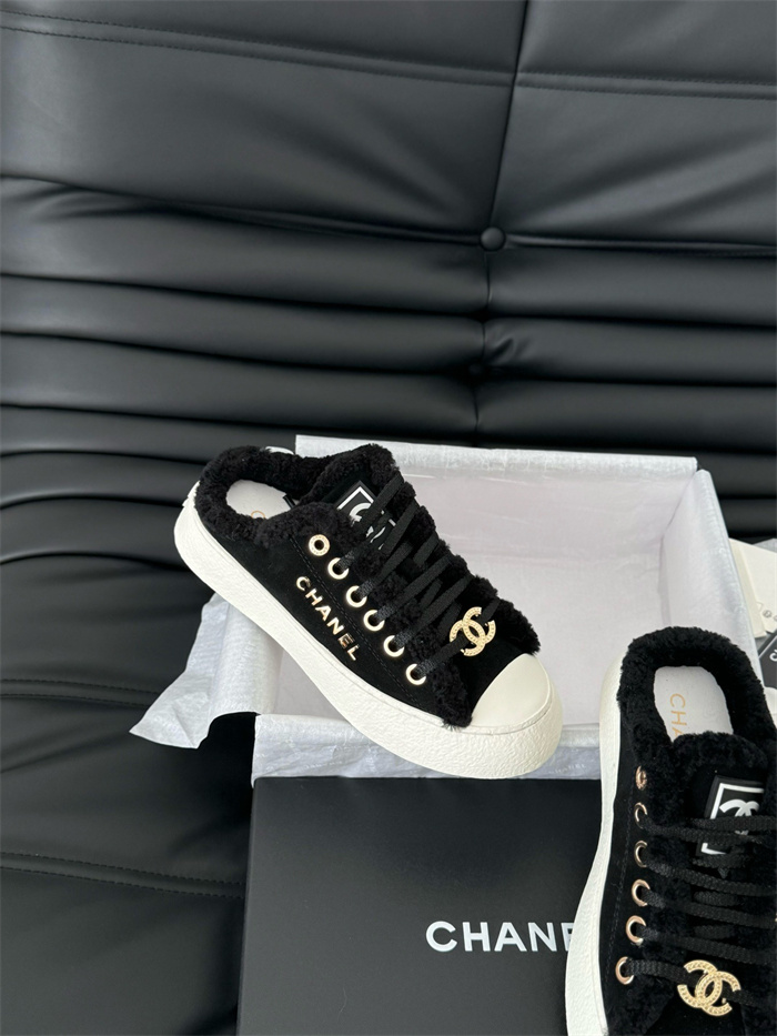 CHANEL 샤넬 여성용 스니커즈 C62405 2024/신상