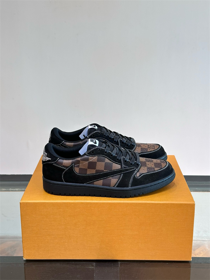 LOUIS VUITTON 루이비통 남성용 스니커즈 L96330 2024/신상