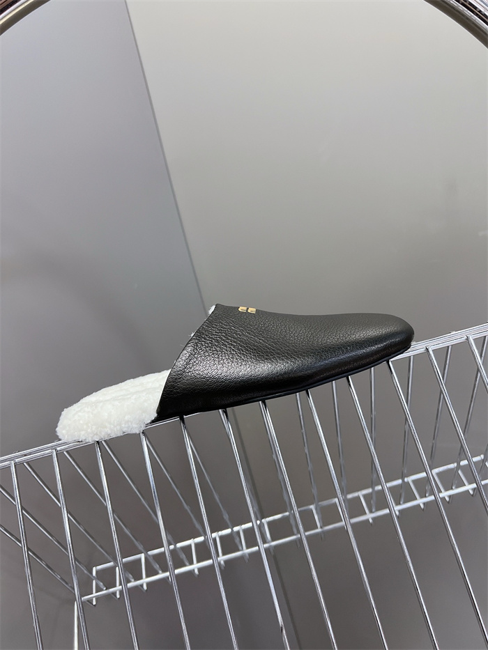 20250101214004/20241111005437_c328be28b072de9e51c8f80fe1c2926a_h5e9.jpg Array