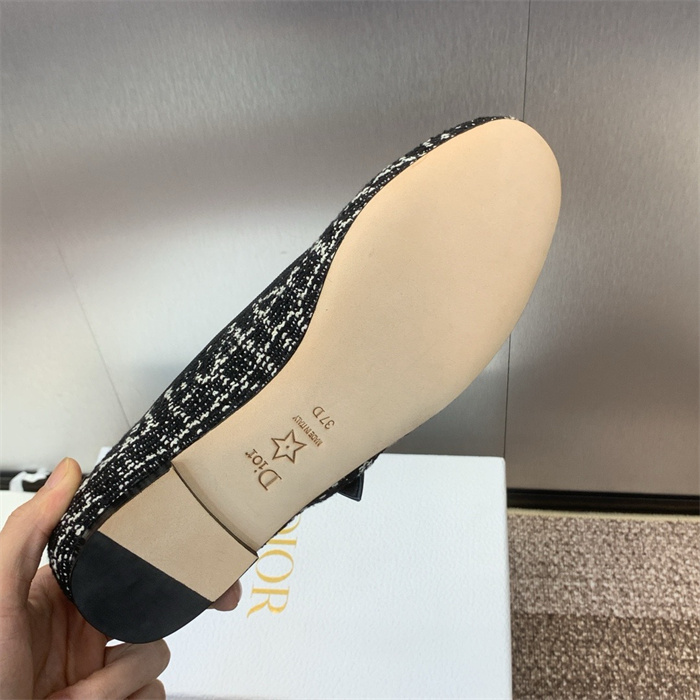 20250101214004/20241120200728_fa7e5489d2ad71f21bda35d799d86db2_r6kd.jpg Array