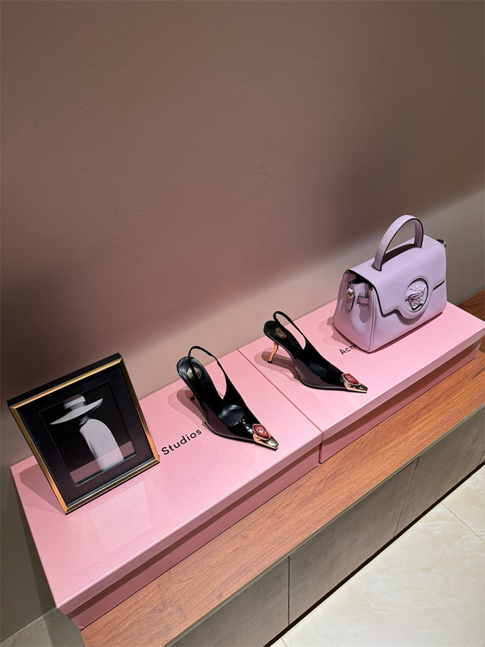 20250101214004/20241120220911_fa7e5489d2ad71f21bda35d799d86db2_sct6.jpg Array