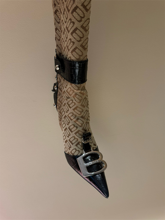 20250101214004/20241120221148_fa7e5489d2ad71f21bda35d799d86db2_bfj9.jpg Array