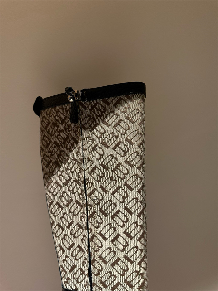 20250101214004/20241120221149_fa7e5489d2ad71f21bda35d799d86db2_y33l.jpg Array