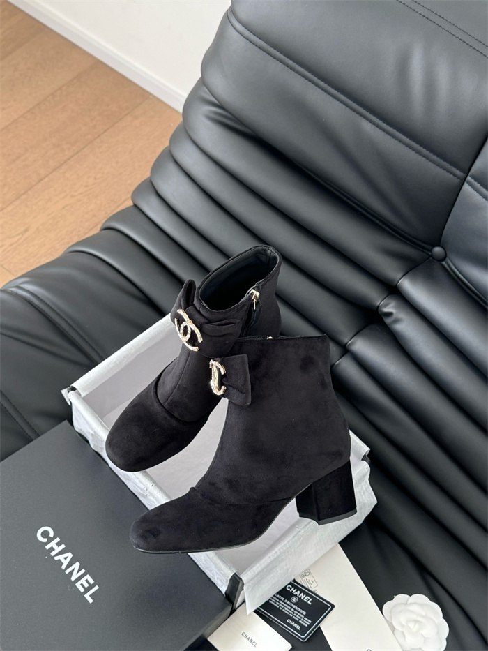 20250101214004/20241120231546_fa7e5489d2ad71f21bda35d799d86db2_hqqu.jpg Array