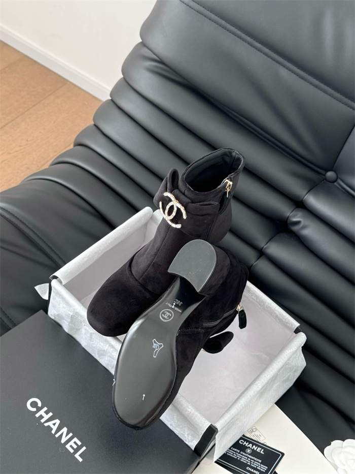 20250101214004/20241120231547_fa7e5489d2ad71f21bda35d799d86db2_18gt.jpg Array