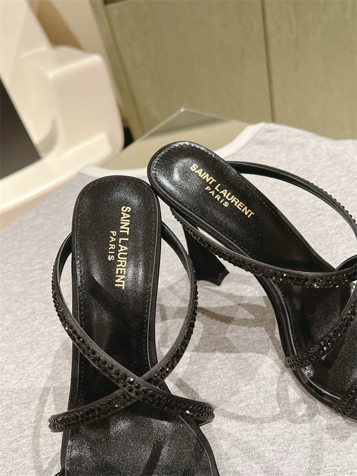 20250101214004/20241215000900_ab62b2526ad862d27eff3825ef72fc30_53lj.jpg Array