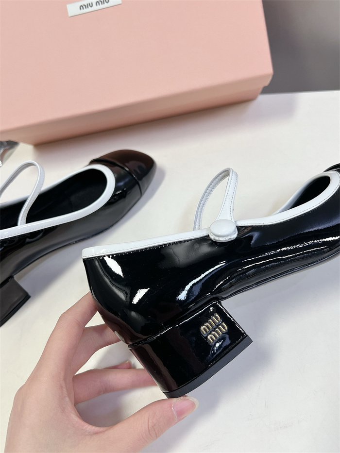 20250101214004/20241215003759_ab62b2526ad862d27eff3825ef72fc30_324s.jpg Array