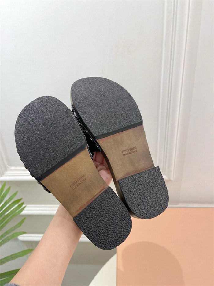 20250101214004/20241215011238_ab62b2526ad862d27eff3825ef72fc30_ie9k.jpg Array