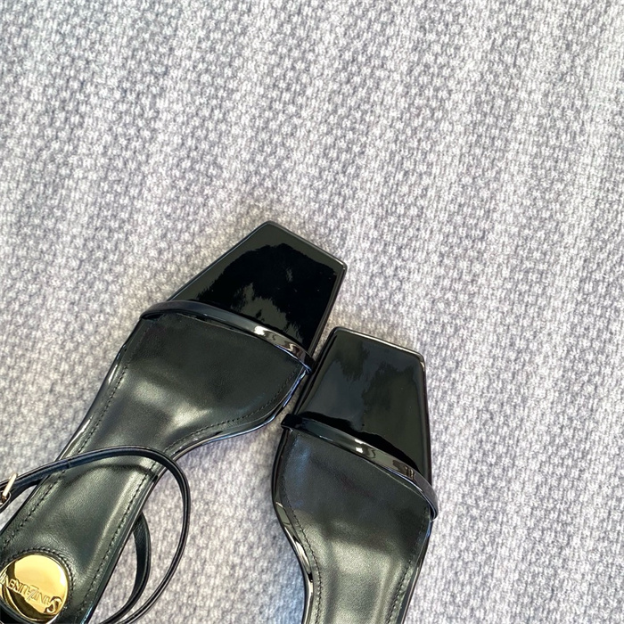 20250101214004/20241215011803_ab62b2526ad862d27eff3825ef72fc30_84ym.jpg Array