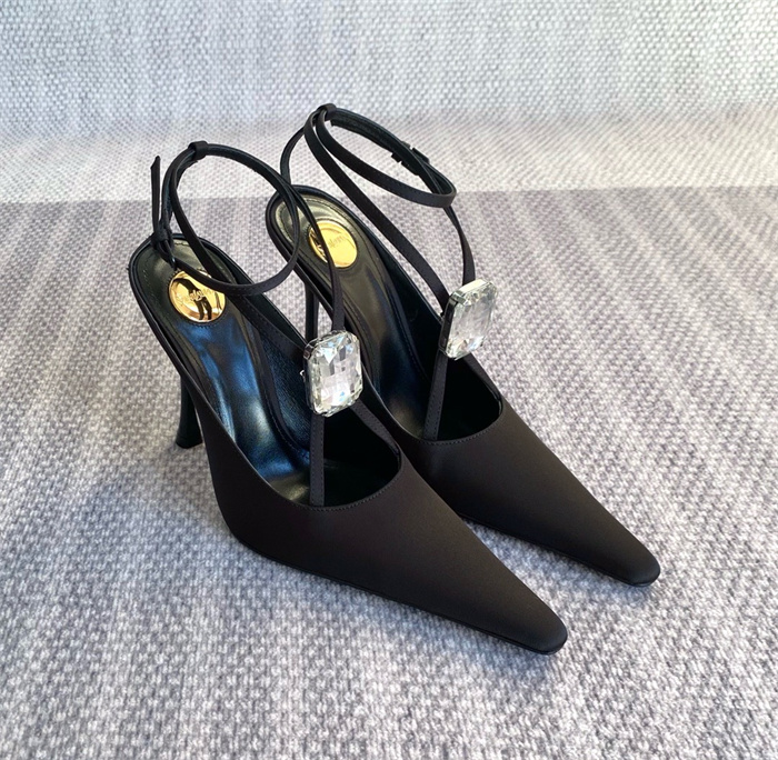 SAINT LAURENT 생로랑 여성용 샌들 (굽높이10.5CM) Y69675-1 2024/신상 2COLOR