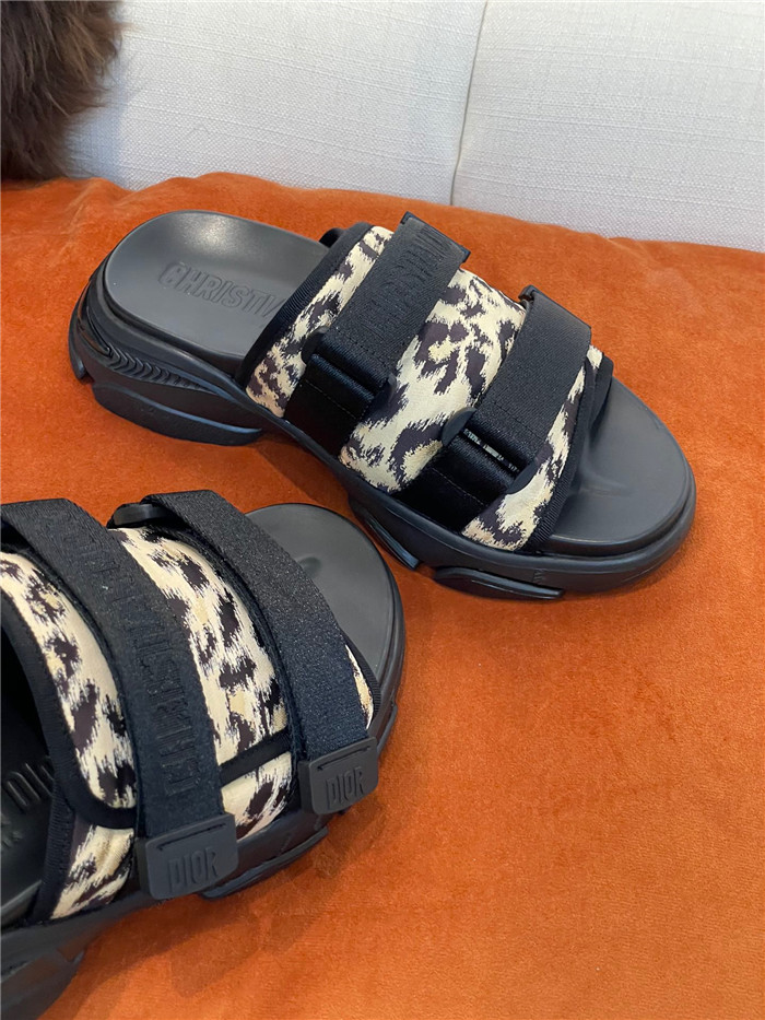 20250101214004/307935d1faa5bc156d3d90d633e6a9e2_1651229952_4537.jpg Array