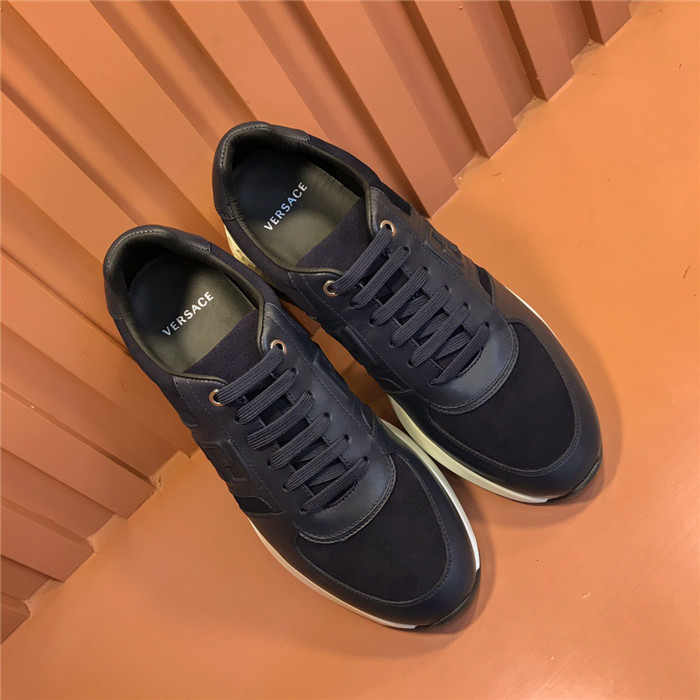 VERSACE 베르사체 남성용 스니커즈 V98077