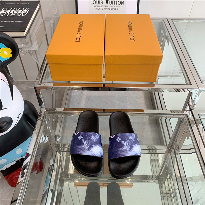 LOUIS VUITTON 루이비통 여성용 슬리퍼 L45040