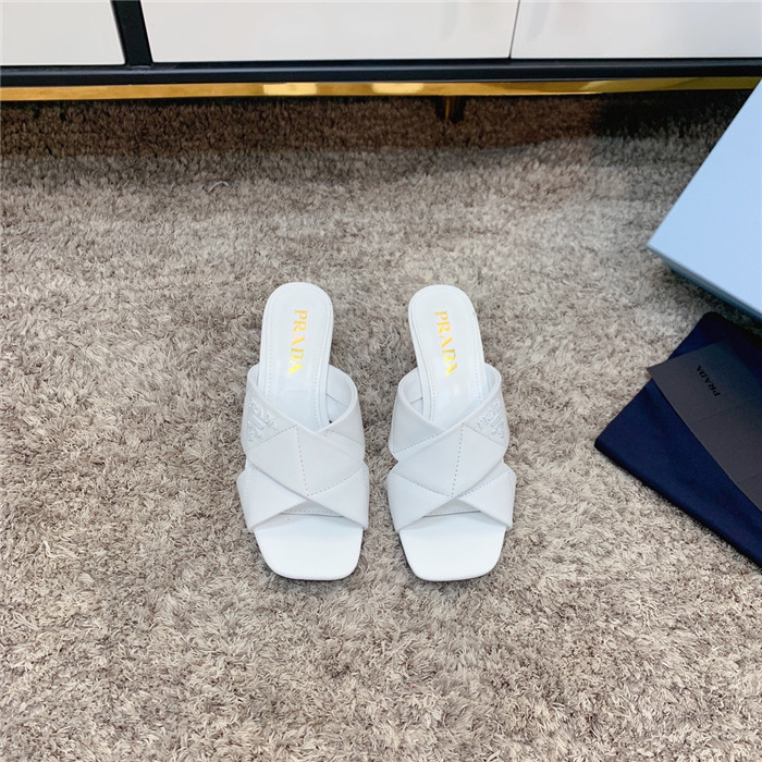 PRADA 프라다 가죽 뮬 슬리퍼 P310001