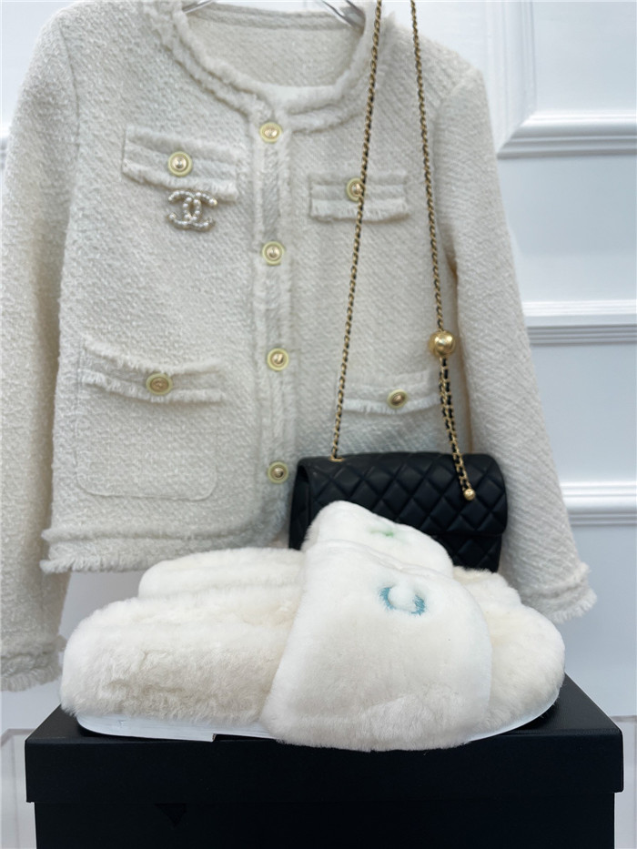 Chanel  샤넬 여성용 슬리퍼 C35107