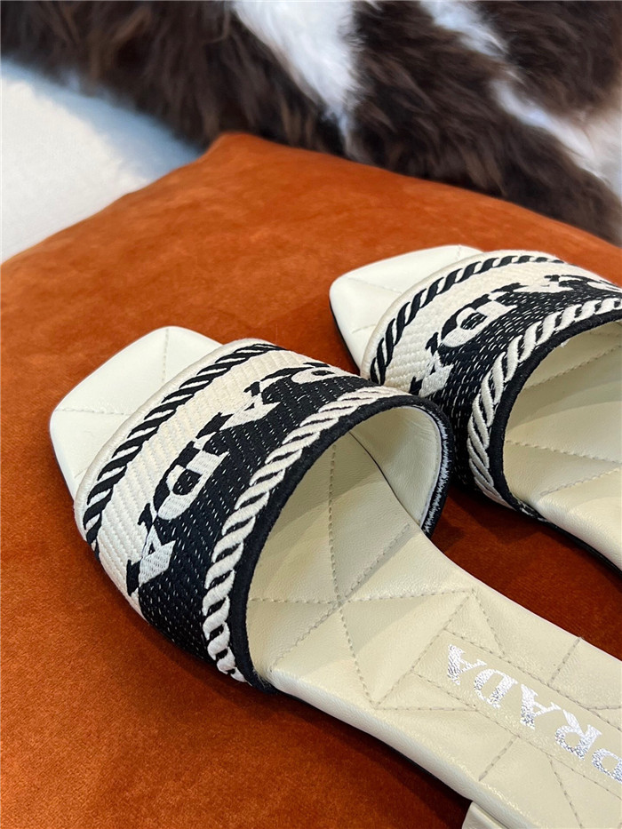 20250101214004/93486a8f0ea07517b1eb5fe3614faadd_1647844821_7271.jpg Array